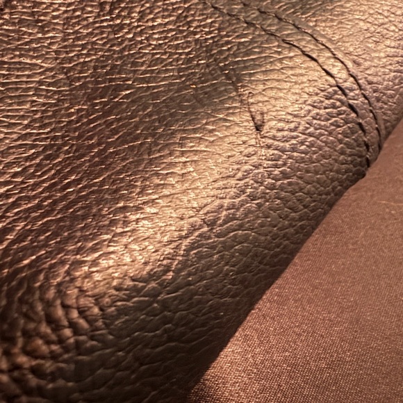 EUC Black Leather Shoulder Bag - Picture 6 of 6